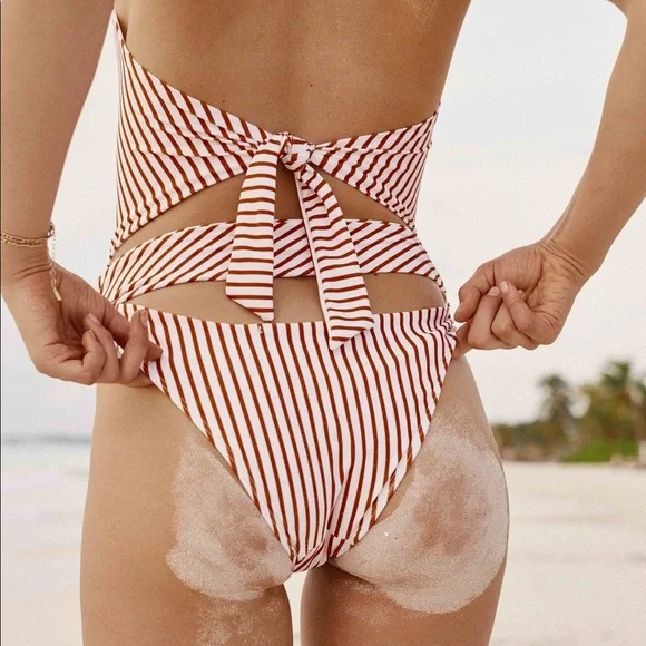 For Love & Lemons // Havana One-Piece Swimsuit - Picture 6 of 12